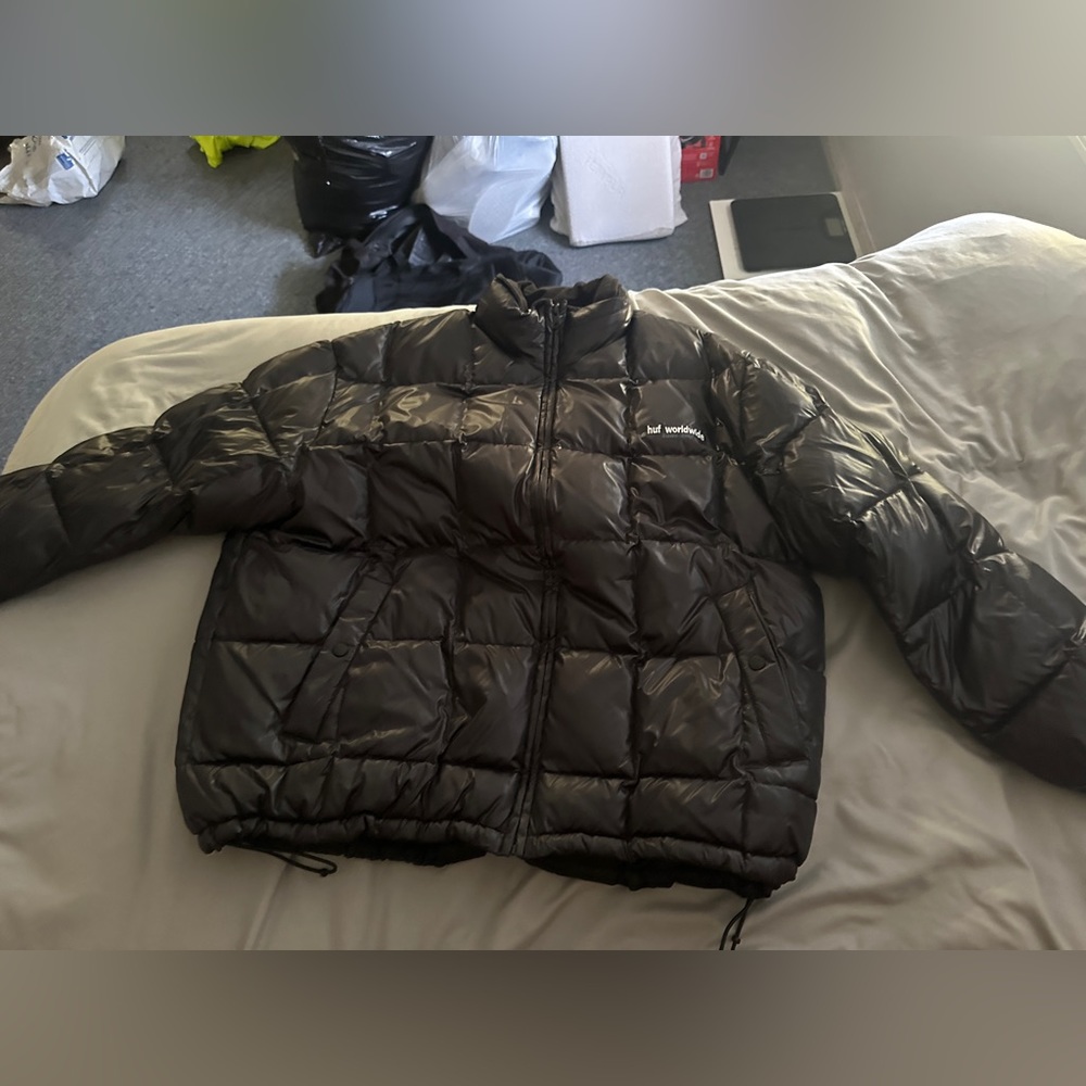 Huf worldwide puffer black jacket men’s XXL